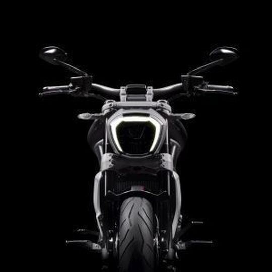 Beschreitet neue Designwege: Ducati XDiavel S. Beschreitet neue Designwege: Ducati XDiavel S.