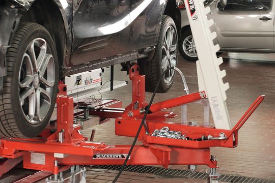 Blackhawk hat sein Angebot an Richtbänken deutlich überarbeitet.