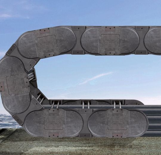 Energieketten aus Hochleistungskunststoffen erobern immer mehr Bereiche in der Industrie und verdrängen dabei kontinuierlich metallische Varianten. Igus präsentiert jetzt eine Variante, in einer Ausführung, für die der Name King-Size zu wenig wäre und die für widrigste Umweltverhältnisse ausgelegt ist...