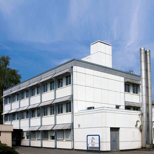 Mit Eintragung vom 06. April 2016 wurde der angekündigte Formwechsel der Alfmeier Präzision AG Baugruppen und Systemlösungen in die Alfmeier Präzision SE vollzogen. Mit Eintragung vom 06. April 2016 wurde der angekündigte Formwechsel der Alfmeier Präzision AG Baugruppen und Systemlösungen in die Alfmeier Präzision SE vollzogen.