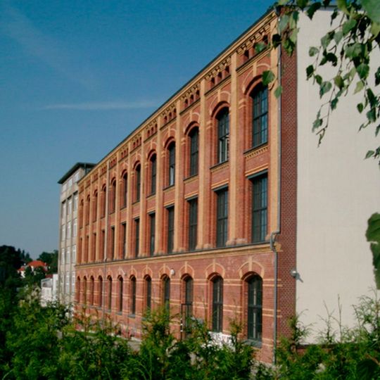 Die Gemac aus Chemnitz hat mit der AMAC ASIC und Mikrosensoranwendung Chemnitz GmbH eine eigene Gesellschaft gegründet. Die Gemac aus Chemnitz hat mit der AMAC ASIC und Mikrosensoranwendung Chemnitz GmbH eine eigene Gesellschaft gegründet.