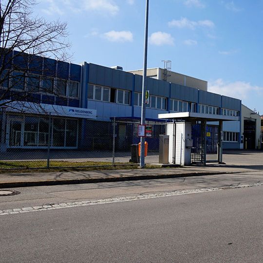 Die Freudenberg Gruppe übernimmt 50 Prozent der Trelleborg-Anteile am Gemeinschaftsunternehmen Vibracoustic. Die Freudenberg Gruppe übernimmt 50 Prozent der Trelleborg-Anteile am Gemeinschaftsunternehmen Vibracoustic.
