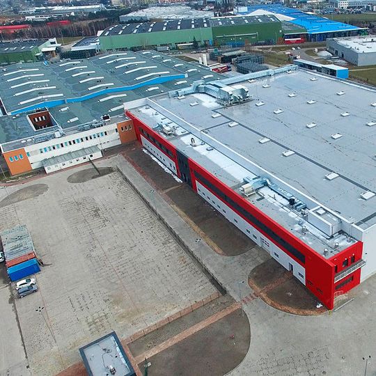 Nexteer Automotive hat seine dritte Fertigungsanlage in Europa eröffnet – eine weitere in Polen soll Mitte dieses Jahres folgen. Nexteer Automotive hat seine dritte Fertigungsanlage in Europa eröffnet – eine weitere in Polen soll Mitte dieses Jahres folgen.