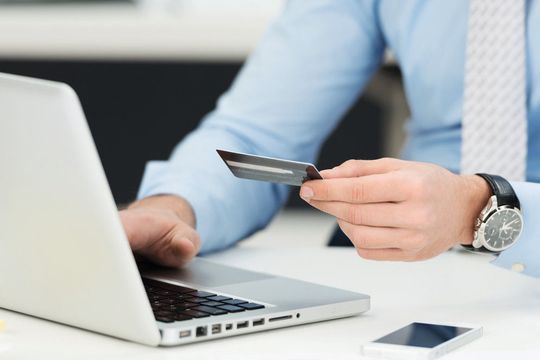 Mit individuell programmierbaren Bonuskarten können Autohäuser auch Kunden mit älteren Fahrzeugen halten.