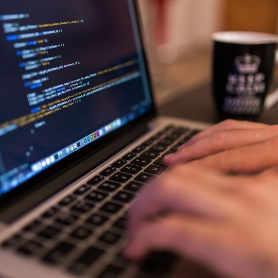 Dell empfiehlt Unternehmen in zehn wichtigen Schritten, wie sie ihre IT-Sicherheit verbessern können. Dell empfiehlt Unternehmen in zehn wichtigen Schritten, wie sie ihre IT-Sicherheit verbessern können.