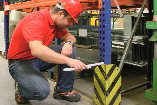 Die Meta-Regalinspekteure sind speziell auf die Meta-Regalsysteme geschult.