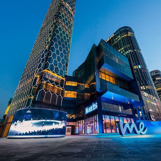 Der größte Me-Store von Mercedes steht in Peking. Er umfasst mehr als 2.400 Quadratmeter Fläche. Der größte Me-Store von Mercedes steht in Peking. Er umfasst mehr als 2.400 Quadratmeter Fläche.