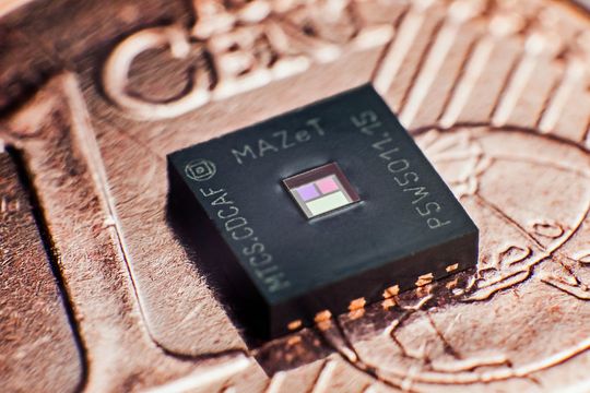 Signal-Verstärkung auf Basis einer Strom-Ladungs-Digital-Wandlung und Temperatursensor-on-Chip. Signal-Verstärkung auf Basis einer Strom-Ladungs-Digital-Wandlung und Temperatursensor-on-Chip.