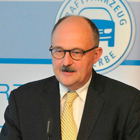 Staatssekretär Michael Meister kündigte die Fortsetzung der steuerlichen Förderung von Gas als Kraftstoff an.