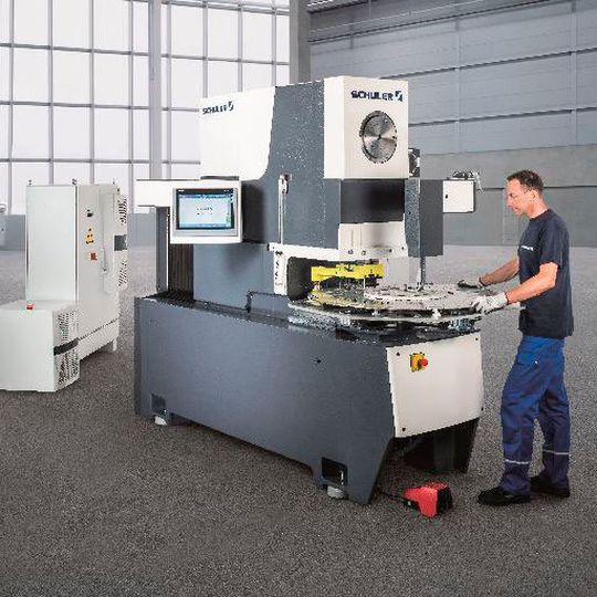 Der Performer S produziert Elektrobleche für Motoren und Generatoren mit einem Durchmesser von 80 bis 1800 mm. Der Performer S produziert Elektrobleche für Motoren und Generatoren mit einem Durchmesser von 80 bis 1800 mm.