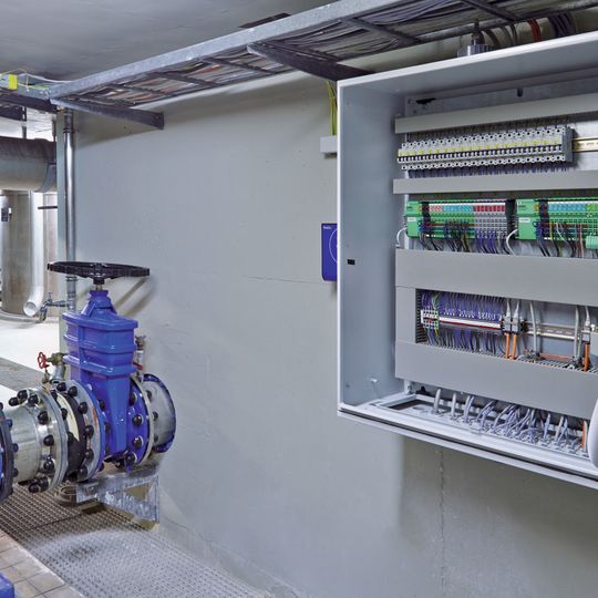 Automatisierungstechniker von Abwasser- und Trinkwasser-Anlagen haben’s oft nicht leicht. Automatisierungstechniker von Abwasser- und Trinkwasser-Anlagen haben’s oft nicht leicht.