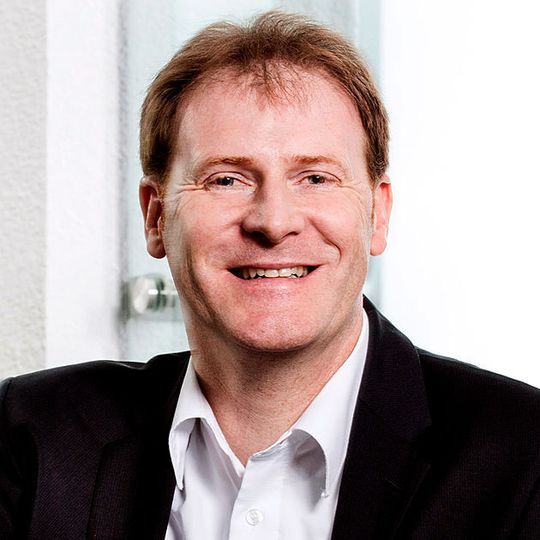 Armin Jehle übernahm zum 1. Mai 2016 die Bereiche Business Development Management und Strategischer Vertrieb für Vision und ID-Produkte bei AIT Goehner. Armin Jehle übernahm zum 1. Mai 2016 die Bereiche Business Development Management und Strategischer Vertrieb für Vision und ID-Produkte bei AIT Goehner.