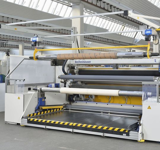 Reifenhäuser Cast Sheet Coating hat sein Komponenten-Portfolio für Wickler konsequent erweitert und modernisiert. Und das immer ganz nah am Kundenbedarf; was besonders mit der Einführung der neuen Wicklerbaureihe MIDEX-HSD bewiesen werde, der nun für Durchmesser bis 1200 mm geeignet ist. Reifenhäuser Cast Sheet Coating hat sein Komponenten-Portfolio für Wickler konsequent erweitert und modernisiert. Und das immer ganz nah am Kundenbedarf; was besonders mit der Einführung der neuen Wicklerbaureihe MIDEX-HSD bewiesen werde, der nun für Durchmesser bis 1200 mm geeignet ist.