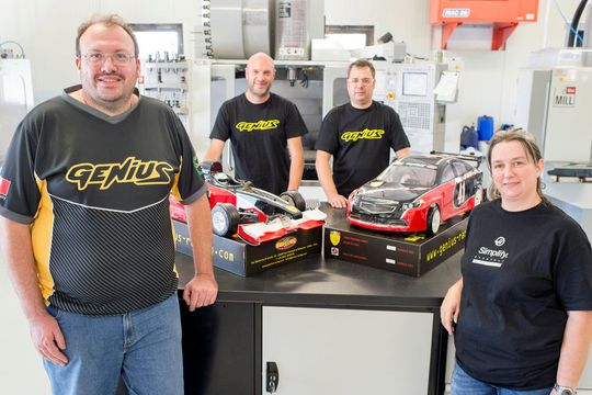 Basée en Italie, la société Modeltek produit des voitures de courses RC à l'échelle 1:5. Ses produits sont reconnus et appréciés des professionnels comme des amateurs à travers le monde et vendus sous la marque Genuis RC. Basée en Italie, la société Modeltek produit des voitures de courses RC à l'échelle 1:5. Ses produits sont reconnus et appréciés des professionnels comme des amateurs à travers le monde et vendus sous la marque Genuis RC.