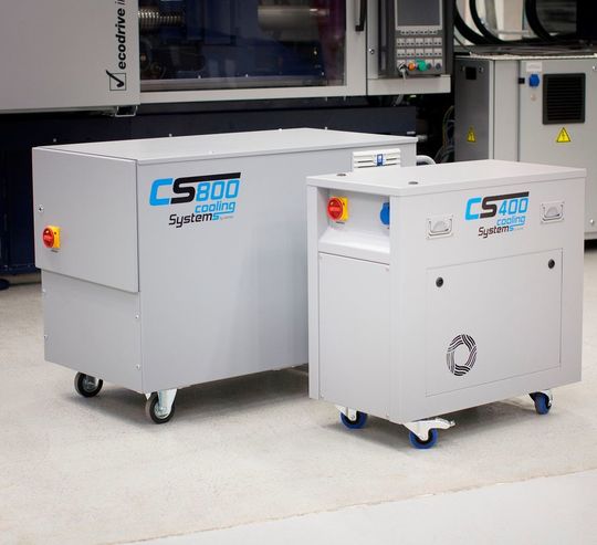 Für die Kühlsysteme von Stemke Cooling Systems sind so konzipiert, dass sie die Zykluszeit bei der Kunststoffverarbeitung verkürzen, den Prozess effizienter machen und nicht zuletzt die Bauteilqualität erhöhen, wie es heißt. Für die Kühlsysteme von Stemke Cooling Systems sind so konzipiert, dass sie die Zykluszeit bei der Kunststoffverarbeitung verkürzen, den Prozess effizienter machen und nicht zuletzt die Bauteilqualität erhöhen, wie es heißt.
