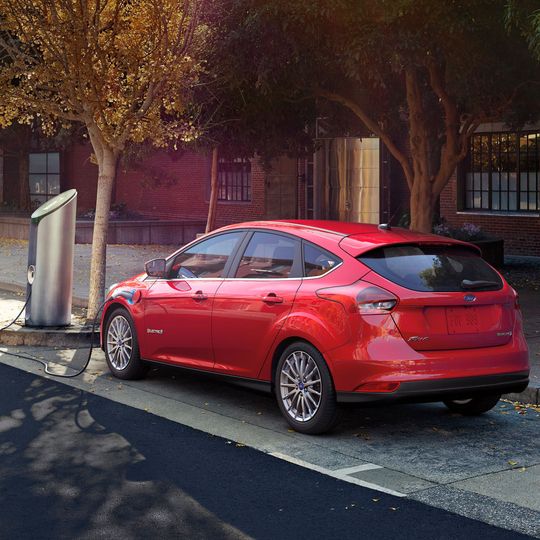 Ford will seine Modellpalette bis 2020 um 13 neue Elektroautos erweitern. Ford will seine Modellpalette bis 2020 um 13 neue Elektroautos erweitern.