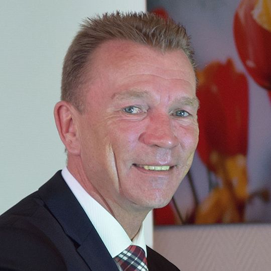 Michael Martin bleibt für eine weitere Amtperiode Präsident des Toyota-Händlerverbands. Michael Martin bleibt für eine weitere Amtperiode Präsident des Toyota-Händlerverbands.