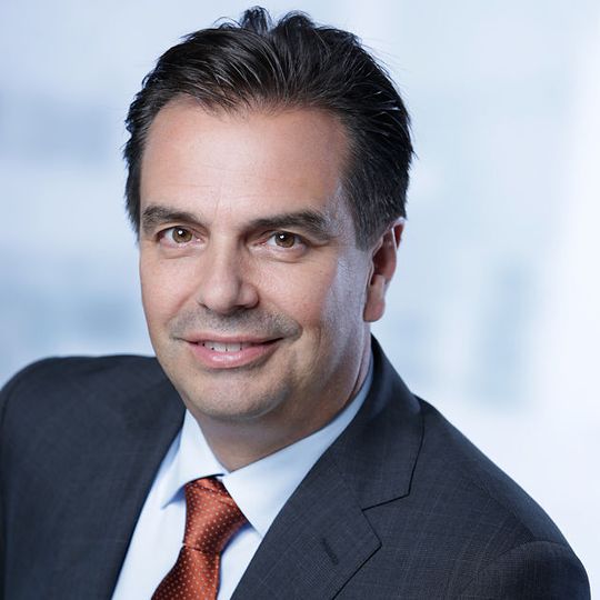 Oliver Schubert ist seit 1. Mai dieses Jahres neuer Geschäftsführer der Zizala Lichtsysteme. Oliver Schubert ist seit 1. Mai dieses Jahres neuer Geschäftsführer der Zizala Lichtsysteme.