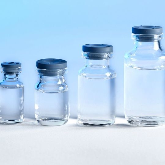 Entpyrogenisierte und sterilisierte Klarglasfläschchen Entpyrogenisierte und sterilisierte Klarglasfläschchen