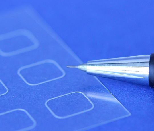 Mikrodosierung in Perfektion: So präzise und zu über 99 % prozesssicher kann man Lotpasten oder Klebstoffe mit dem eco-PEN der Marke preeflow von Viscotec applizieren. Mikrodosierung in Perfektion: So präzise und zu über 99 % prozesssicher kann man Lotpasten oder Klebstoffe mit dem eco-PEN der Marke preeflow von Viscotec applizieren.