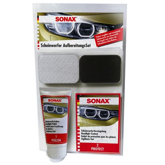 Das Sonax Scheinwerfer-Aufbereitungsset enthält vier kleine Schleifpapierstücke, eine Spezialpolitur sowie eine Versiegelung. Das Sonax Scheinwerfer-Aufbereitungsset enthält vier kleine Schleifpapierstücke, eine Spezialpolitur sowie eine Versiegelung.