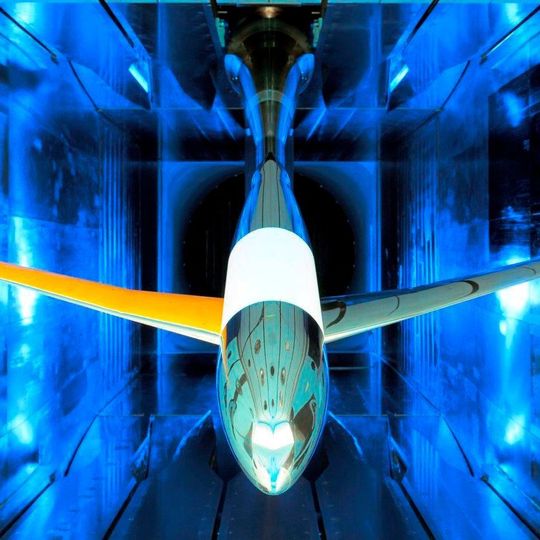 Flugzeugmodell im European Transonic Windtunnel (ETW) in Köln. Flugzeugmodell im European Transonic Windtunnel (ETW) in Köln.