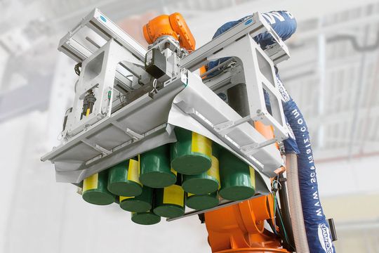 Das Vakuum-Lagengreifsystem SPZ-M-C von Schmalz greift auch lückenhafte Lagen oder Lagen mit unterschiedlichen Werkstücken zuverlässig. Das Vakuum-Lagengreifsystem SPZ-M-C von Schmalz greift auch lückenhafte Lagen oder Lagen mit unterschiedlichen Werkstücken zuverlässig.