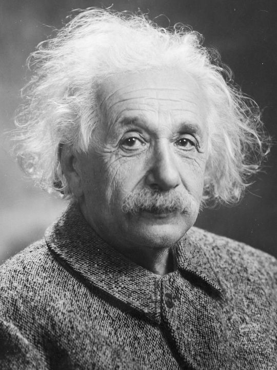 Vor einem Jahrhundert prognostizierte Albert Einstein im Zuge seiner allgemeinen Relativitätstheorie die Existenz von Gravitiationswellen. Wissenschaftlich nachweisen konnte man das erst Anfang des Jahres 2016. Vor einem Jahrhundert prognostizierte Albert Einstein im Zuge seiner allgemeinen Relativitätstheorie die Existenz von Gravitiationswellen. Wissenschaftlich nachweisen konnte man das erst Anfang des Jahres 2016.