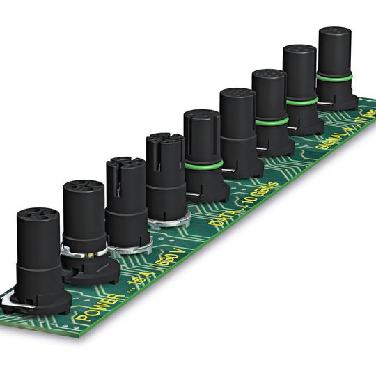 Signale, Daten oder Leistung: Gerätesteckverbinder gibt es für alle automatisierten Bestückungs- und Lötprozesse Signale, Daten oder Leistung: Gerätesteckverbinder gibt es für alle automatisierten Bestückungs- und Lötprozesse
