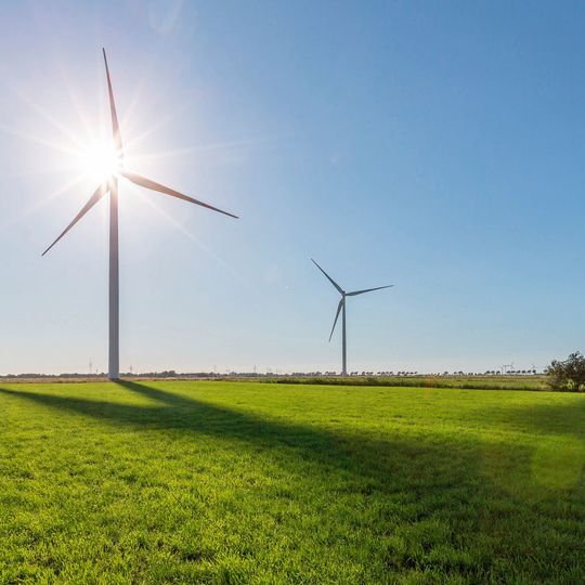 Wind gilt als sauberer und vor allem günstiger Rohstoff – Windkraftanlagen sind aber nur dann ökonomisch effizient, solange sie störungsfrei laufen und die Wartungskosten damit niedrig bleiben. Wind gilt als sauberer und vor allem günstiger Rohstoff – Windkraftanlagen sind aber nur dann ökonomisch effizient, solange sie störungsfrei laufen und die Wartungskosten damit niedrig bleiben.
