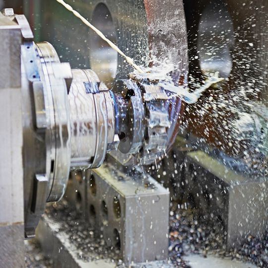 Eine aktuelle Benchmark-Analyse der Dienstleistungen des gesamten Standortes ergab, dass gerade die Bohrwerke der mechanischen Fertigung sehr wettbewerbsfähig arbeiten. Eine aktuelle Benchmark-Analyse der Dienstleistungen des gesamten Standortes ergab, dass gerade die Bohrwerke der mechanischen Fertigung sehr wettbewerbsfähig arbeiten.