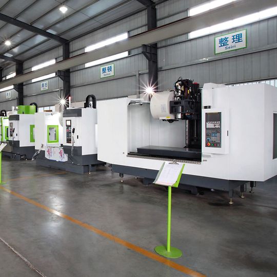 Showroom von Priminer: Die Werkzeugmaschinen sollen mit gleichbleibend hoher Qualität und modernster Technik überzeugen. Showroom von Priminer: Die Werkzeugmaschinen sollen mit gleichbleibend hoher Qualität und modernster Technik überzeugen.