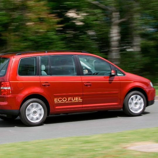 VW ruft Tourans mit Erdgasantrieb in die Werkstätten zurück. VW ruft Tourans mit Erdgasantrieb in die Werkstätten zurück.