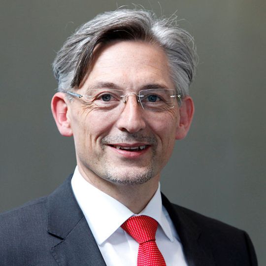 Zum 1. Juni 2016 wurde Alexander Schulz, bislang Vertriebssleiter Süd, zum Geschäftsführer der Ferchau Engineering GmbH berufen. Zum 1. Juni 2016 wurde Alexander Schulz, bislang Vertriebssleiter Süd, zum Geschäftsführer der Ferchau Engineering GmbH berufen.