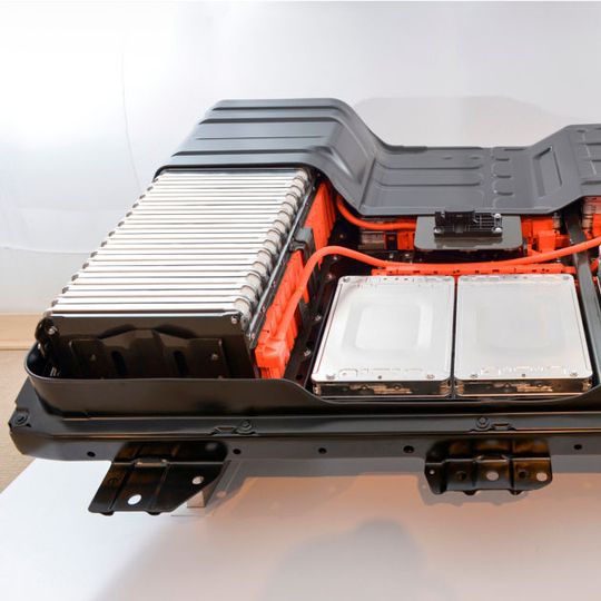 Nissan will mit seiner Forschung noch mehr Leistung aus den Elektrofahrzeug-Batterien holen. Nissan will mit seiner Forschung noch mehr Leistung aus den Elektrofahrzeug-Batterien holen.