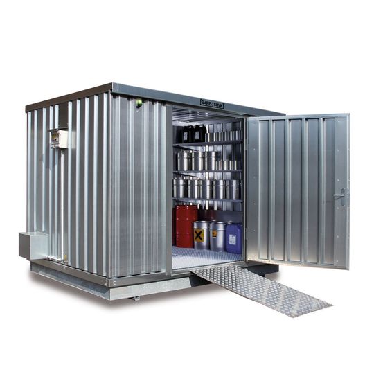 Durch den Einbau von Lüftungskiemen an drei Seiten des Safe Tanks wird Säbu zufolge ein 1,9 fach höherer Luftwechsel pro Stunde erreicht, als in einem Gefahrstoffcontainer ohne Lüftungskiemen. Durch den Einbau von Lüftungskiemen an drei Seiten des Safe Tanks wird Säbu zufolge ein 1,9 fach höherer Luftwechsel pro Stunde erreicht, als in einem Gefahrstoffcontainer ohne Lüftungskiemen.