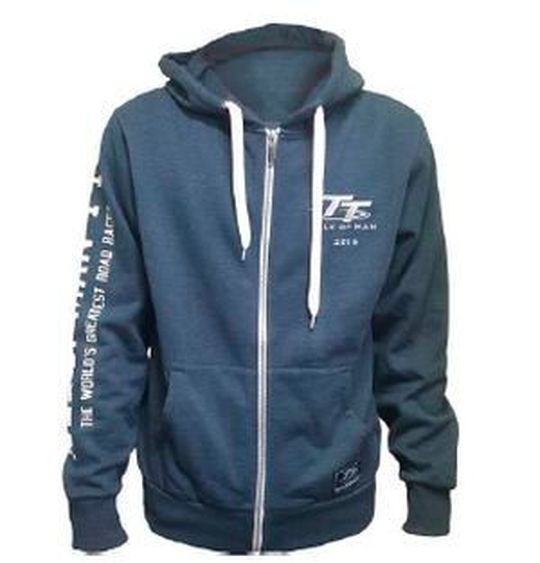 Für kühle Sommernächte: der Hoodie von Tourist Trophy ist stylish, bequem und wärmt. Für kühle Sommernächte: der Hoodie von Tourist Trophy ist stylish, bequem und wärmt.
