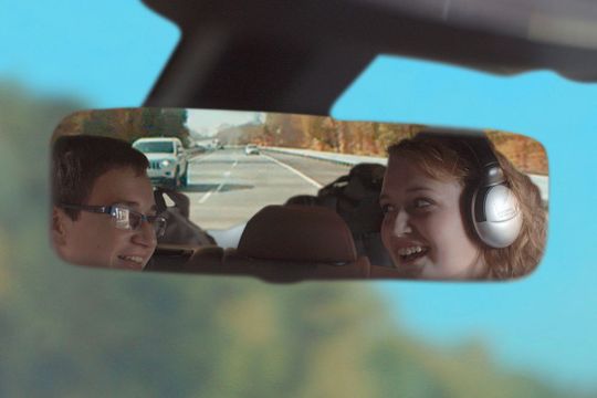 Wahlweise arbeitet der Spiegel auch analog und zeigt das gewohnte Bild. Wahlweise arbeitet der Spiegel auch analog und zeigt das gewohnte Bild.