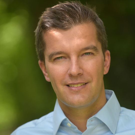 Dr. Torsten Frosch ist mit dem „Bunsen-Kirchhoff-Preis für analytische Spektroskopie 2016“ ausgezeichnet worden. Dr. Torsten Frosch ist mit dem „Bunsen-Kirchhoff-Preis für analytische Spektroskopie 2016“ ausgezeichnet worden.