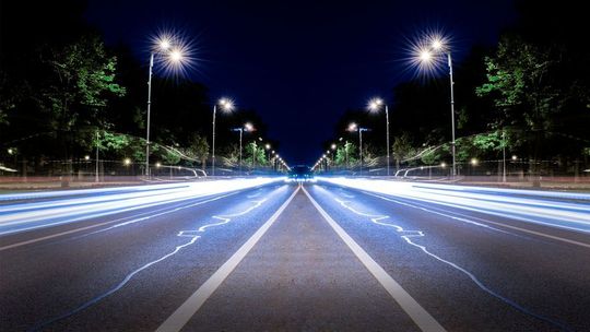 Bis 2020 wird der Großteil der neuen Autos über vernetzte Technologien verfügen. Die Mehrheit der Verbraucher weiß mit den Vorteilen der vernetzten Autos allerdings nichts anzufangen. In diesem Beitrag erfahren Sie mehr über den Wandel, den die Automobilbranche aktuell durchlebt. Bis 2020 wird der Großteil der neuen Autos über vernetzte Technologien verfügen. Die Mehrheit der Verbraucher weiß mit den Vorteilen der vernetzten Autos allerdings nichts anzufangen. In diesem Beitrag erfahren Sie mehr über den Wandel, den die Automobilbranche aktuell durchlebt.
