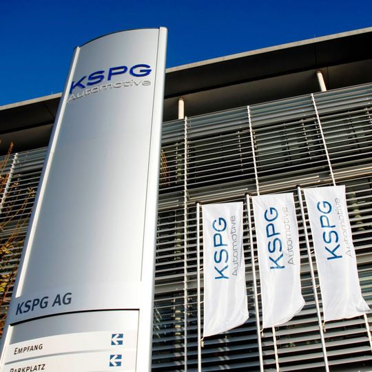 KSPG und ZF Friedrichshafen haben einen Fünfjahres-Vertrag über die Lieferung von Lagern geschlossen. KSPG und ZF Friedrichshafen haben einen Fünfjahres-Vertrag über die Lieferung von Lagern geschlossen.