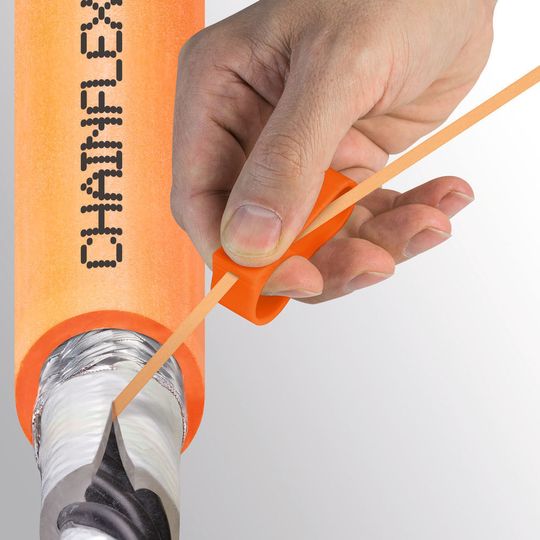 Der integrierte Reißfaden soll bis zu 50 % an Zeit beim Abmanteln sparen.