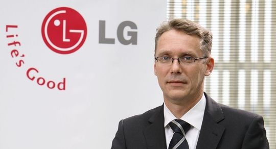 Stefan Tiefenthal, Director Information Systems Products (ISP) bei LG Stefan Tiefenthal, Director Information Systems Products (ISP) bei LG
