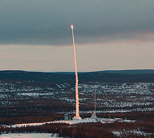Start der Rakete Rexus 20 am 15. März 2016 um 06:24 auf dem Esrange Space Center in Nordschweden. Start der Rakete Rexus 20 am 15. März 2016 um 06:24 auf dem Esrange Space Center in Nordschweden.