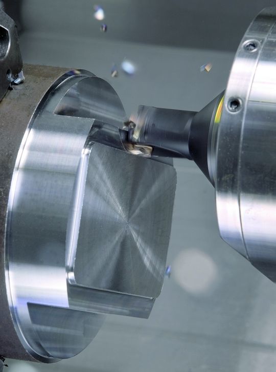 Die Spanform-Simulation industrieller Bearbeitungsprozesse hilft dabei, Werkstück, Werkzeug und Bearbeitungsmaschine optimal zusammenspielen zu lassen. Bild: Sandvik Die Spanform-Simulation industrieller Bearbeitungsprozesse hilft dabei, Werkstück, Werkzeug und Bearbeitungsmaschine optimal zusammenspielen zu lassen. Bild: Sandvik