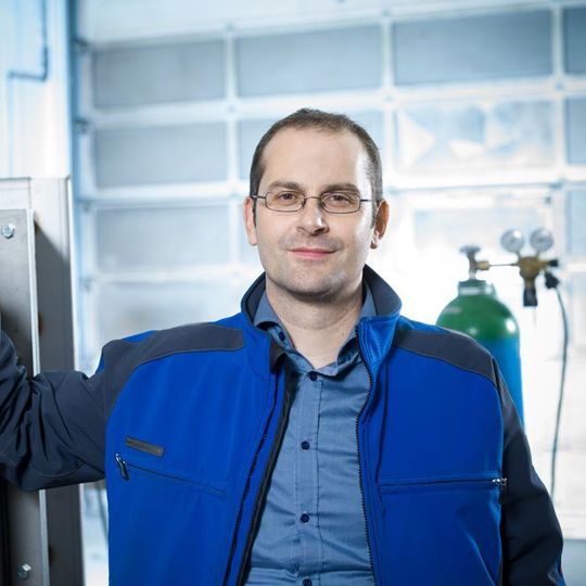 Die Innovations- und Technologieberatung Max Solution hat Mesa-Geschäftsführer Pierre Mack überzeugt. Für ihn steht fest, dass er in Zukunft neue Aufgaben mit seinem schweißtechnischen Partner EWM vertrauensvoll und zuversichtlich meistert. Die Innovations- und Technologieberatung Max Solution hat Mesa-Geschäftsführer Pierre Mack überzeugt. Für ihn steht fest, dass er in Zukunft neue Aufgaben mit seinem schweißtechnischen Partner EWM vertrauensvoll und zuversichtlich meistert.