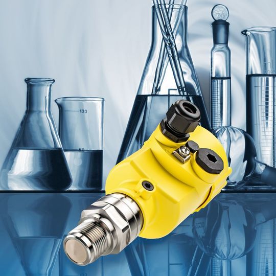 The Vegapuls 64 is ideal for installation in smaller processing systems and filling vessels, e.g. in the pharmaceutical and food industry, but also in pilot plants. The Vegapuls 64 is ideal for installation in smaller processing systems and filling vessels, e.g. in the pharmaceutical and food industry, but also in pilot plants.