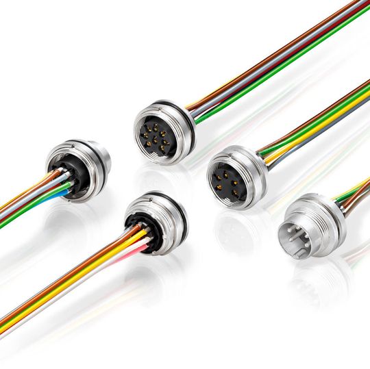 Neu im Miniatur-Bereich sind u. a. die M16 IP40/IP67 Flanschsteckverbinder mit Litzen. Neu im Miniatur-Bereich sind u. a. die M16 IP40/IP67 Flanschsteckverbinder mit Litzen.