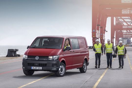 Für ein Plus an Personensicherheit sorgen Airbags für Fahrer und Beifahrer sowie eine Beifahrer-Airbag-Deaktivierung.