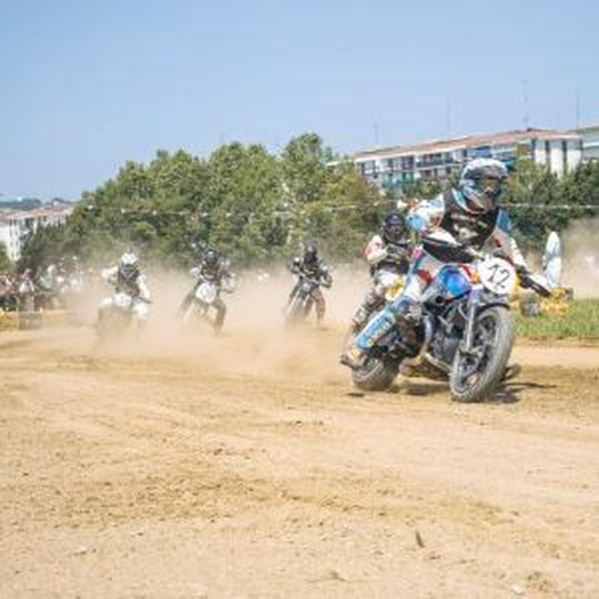 Eines der Höhepunke auf dem Wheels & Waves Festival: Das Rennen „El Rollo“. Eines der Höhepunke auf dem Wheels & Waves Festival: Das Rennen „El Rollo“.